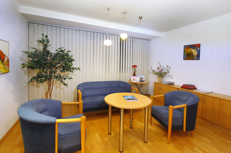 Wartebereich für Patienten - WLAN seht zur Verfügung